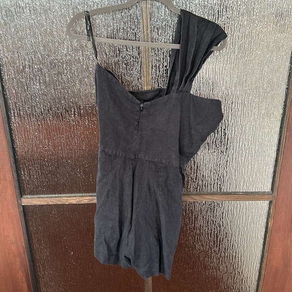 Just BEE Queen Solange Lightweight Pleated Ruched Skirt Romper Black size Med - Picture 8 of 9